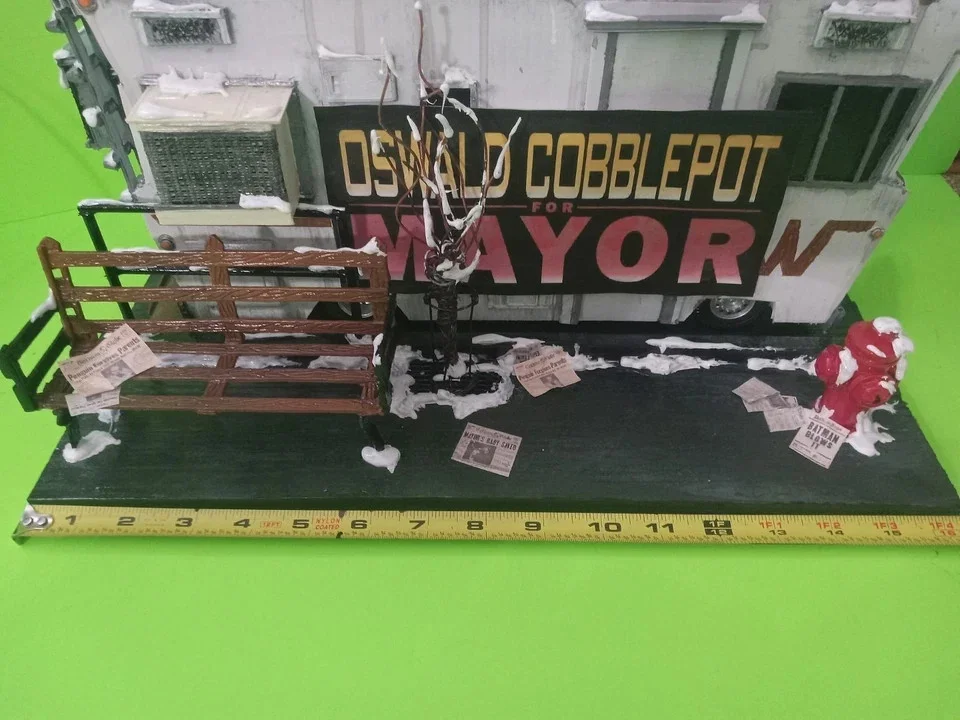Neca Batman Macfarlane Toys 1/12 Scale Batman Returns Penguin Rv For 7 Inch Figs thumbnail 12