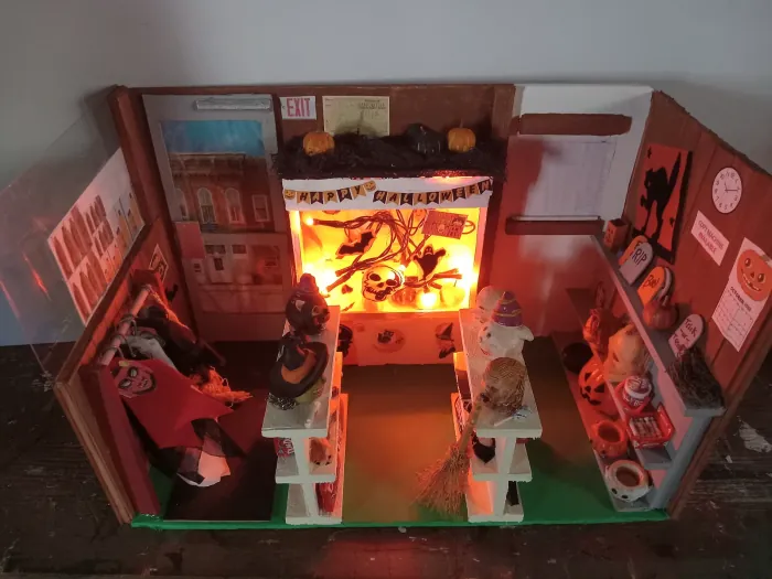 Halloween 4 Store Interior Diorama for 7 Inch NECA Figures