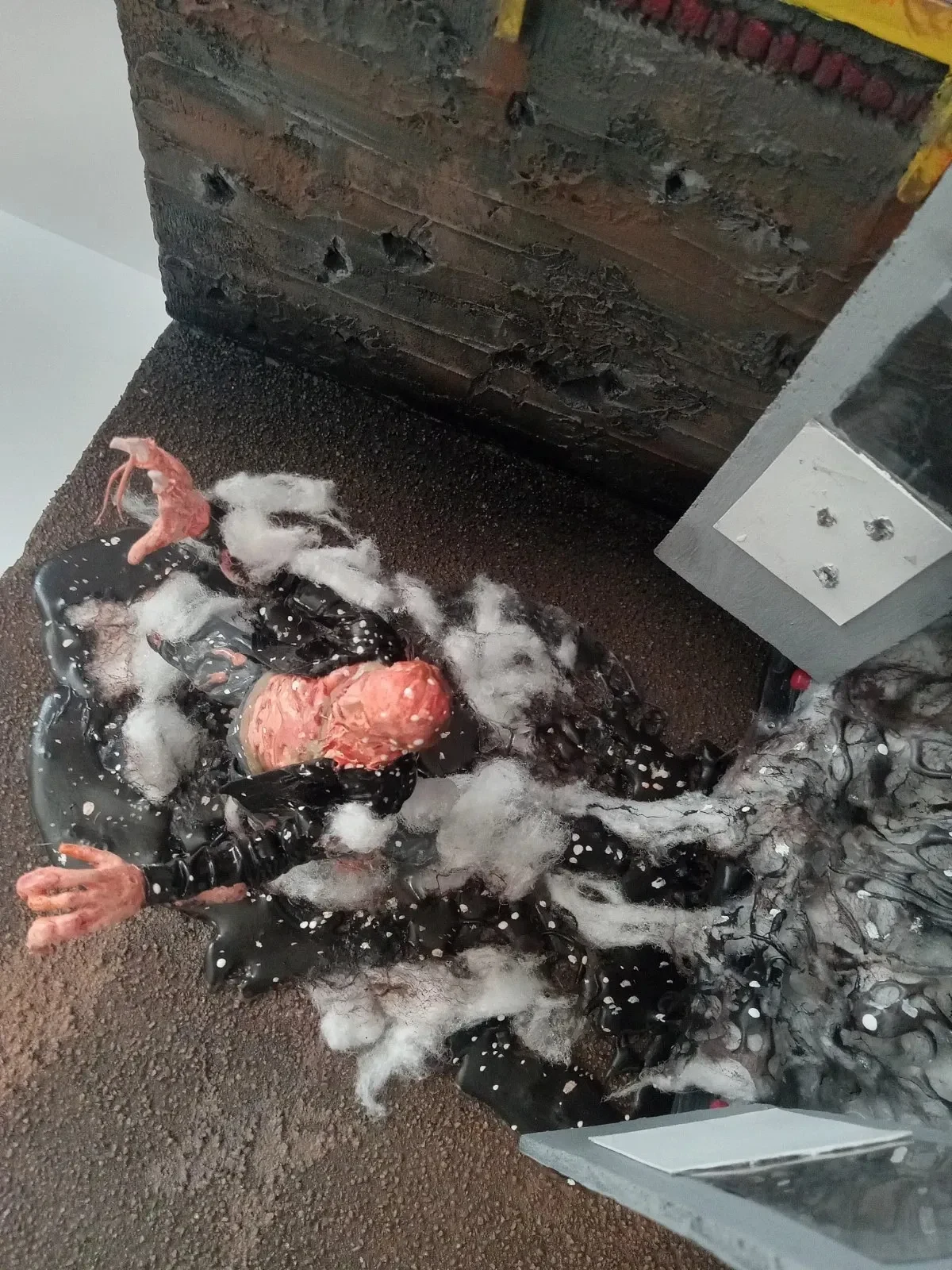 Robocop Toxic Waste Emil Diorama thumbnail 6