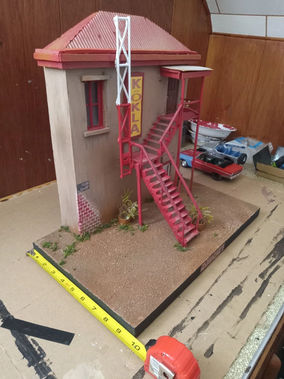 Texas Chainsaw Massacre 2 K-OKLA Radio Station Diorama 1:24 Scale Lights Up With 2 Cars thumbnail 7
