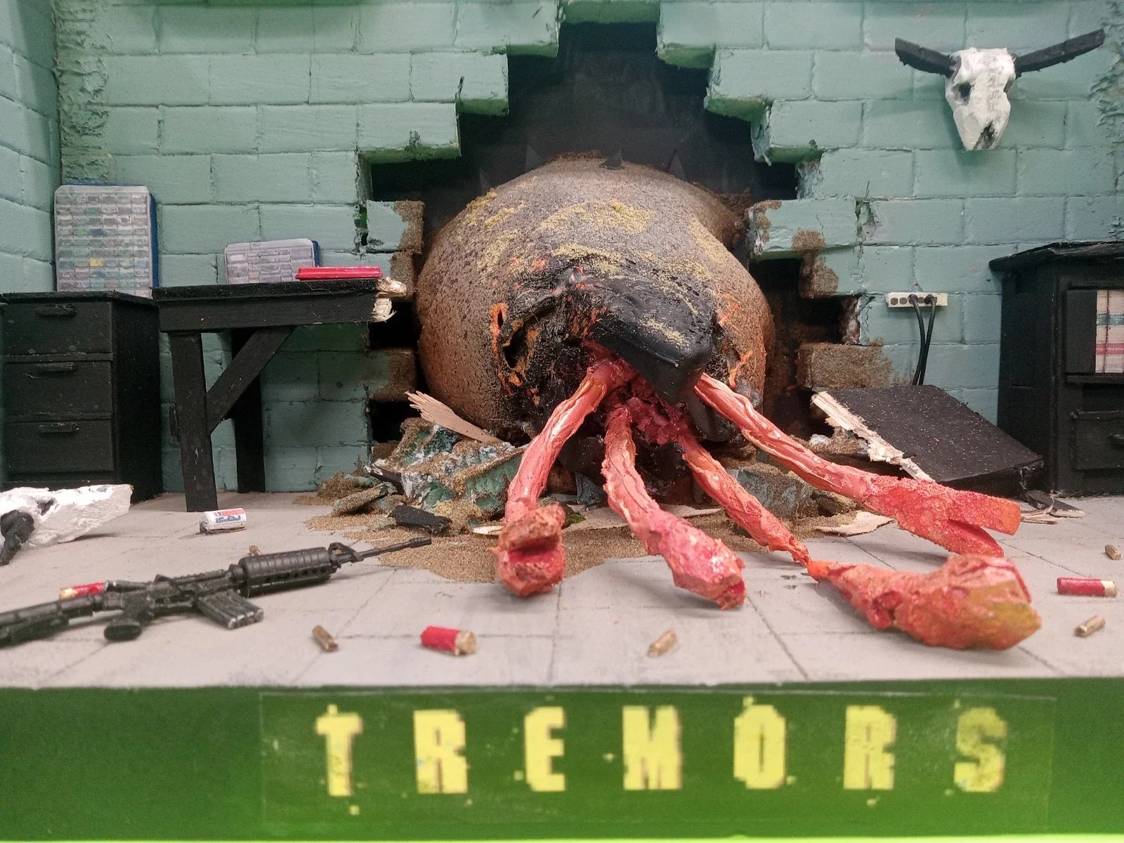 Tremors — Burt's Rec Room Graboid Breach Diorama (1:12) (Lights Up) thumbnail 2